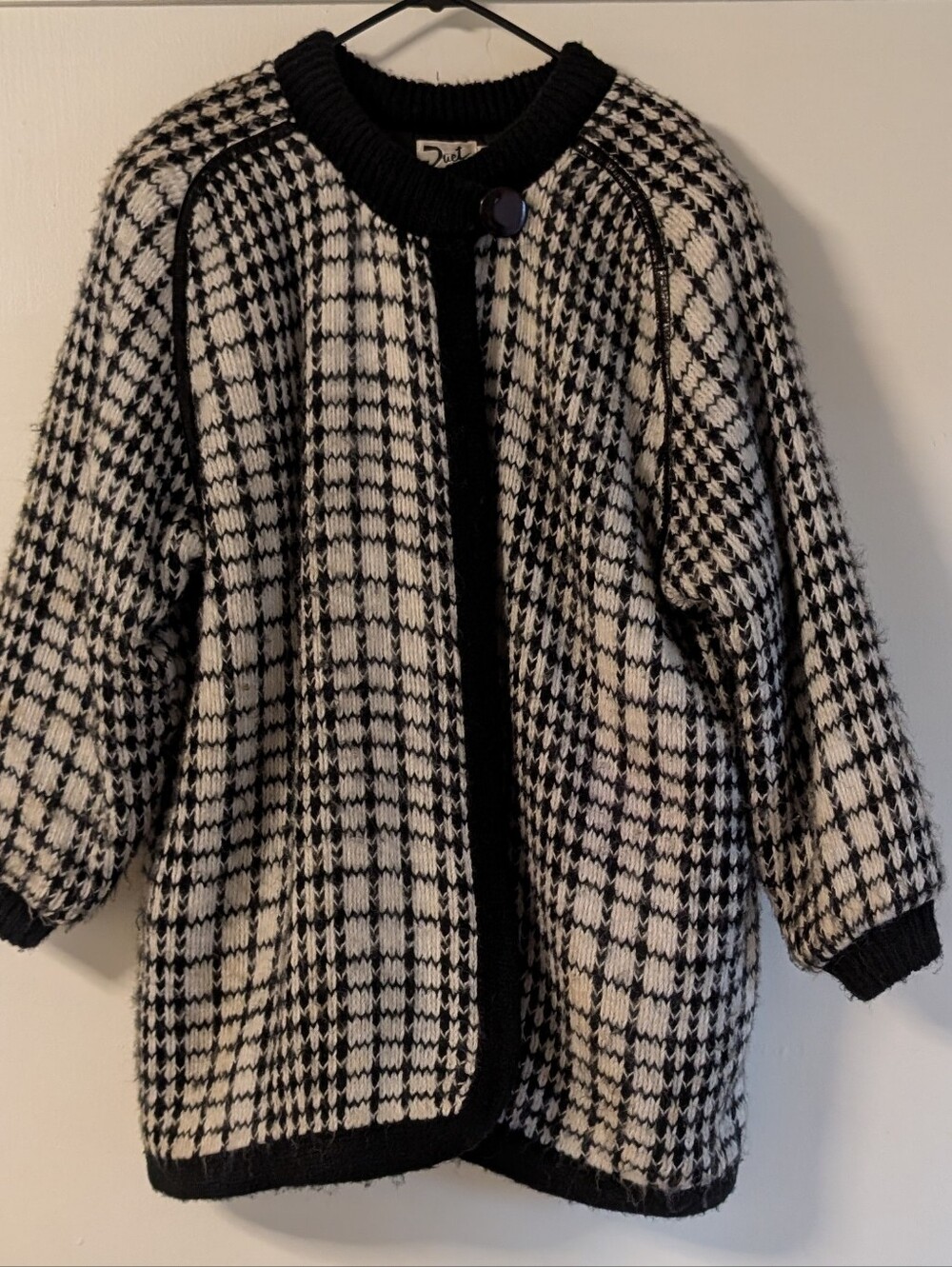 Vintage Houndstooth Black White Knit Sweater Coat Medium Quilted Lining Pockets